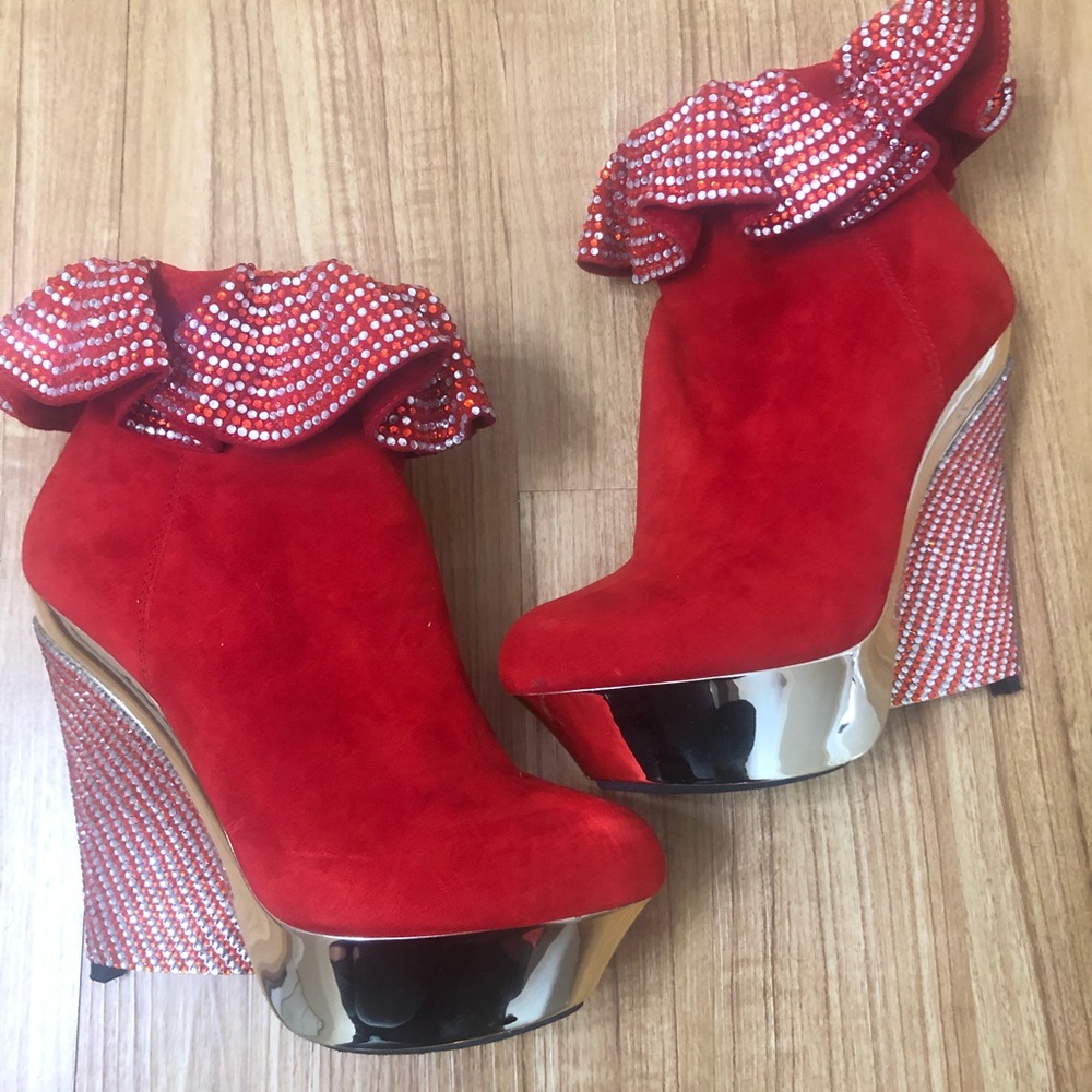 Red Wedge booties